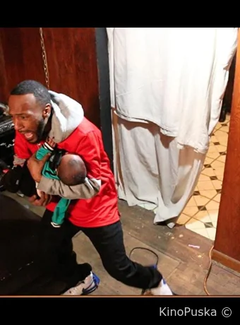 Малыш на районе